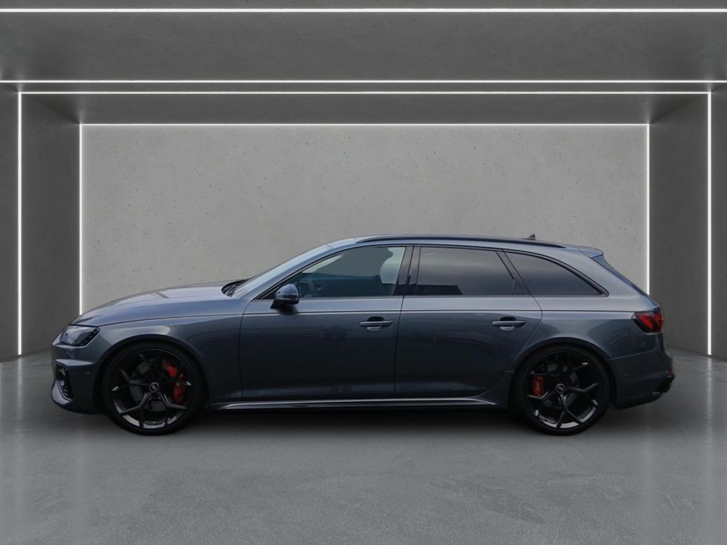 Audi RS4 2024 г. Серый, пробег 51050 км