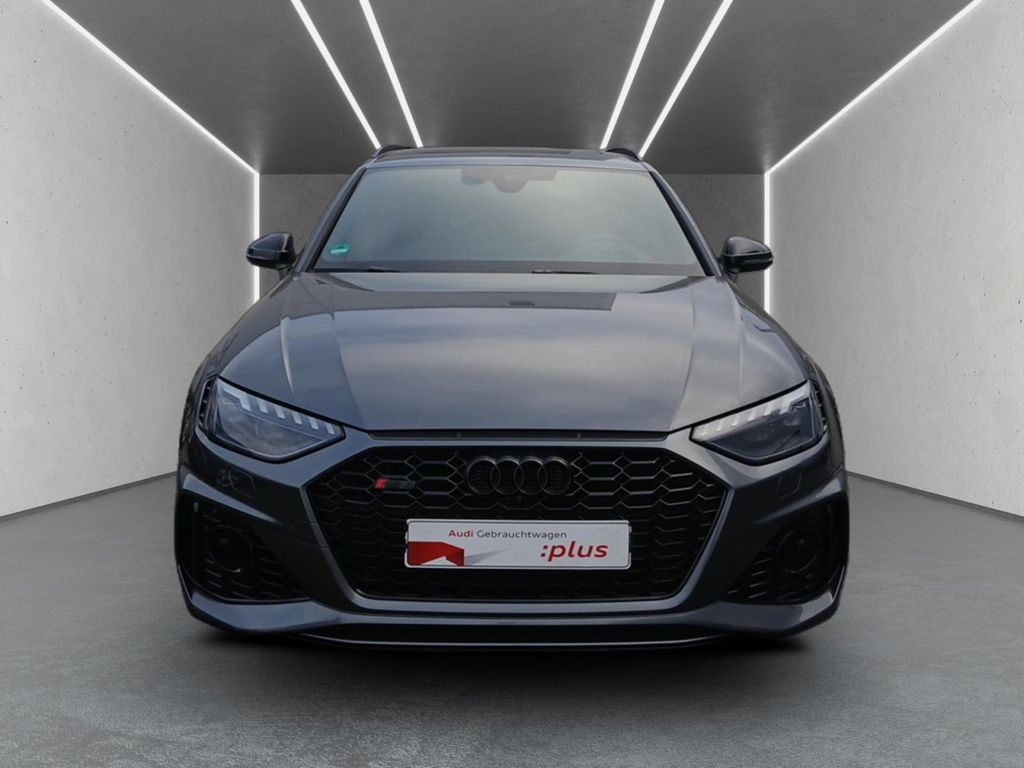 Audi RS4 2024 г. Серый, пробег 51050 км