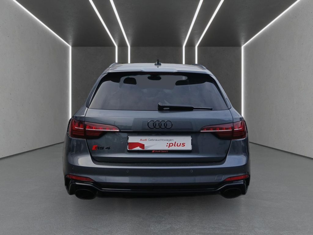 Audi RS4 2024 г. Серый, пробег 51050 км