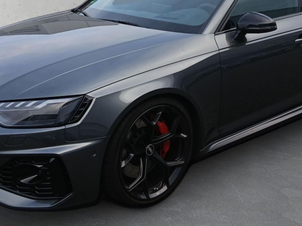 Audi RS4 2024 г. Серый, пробег 51050 км