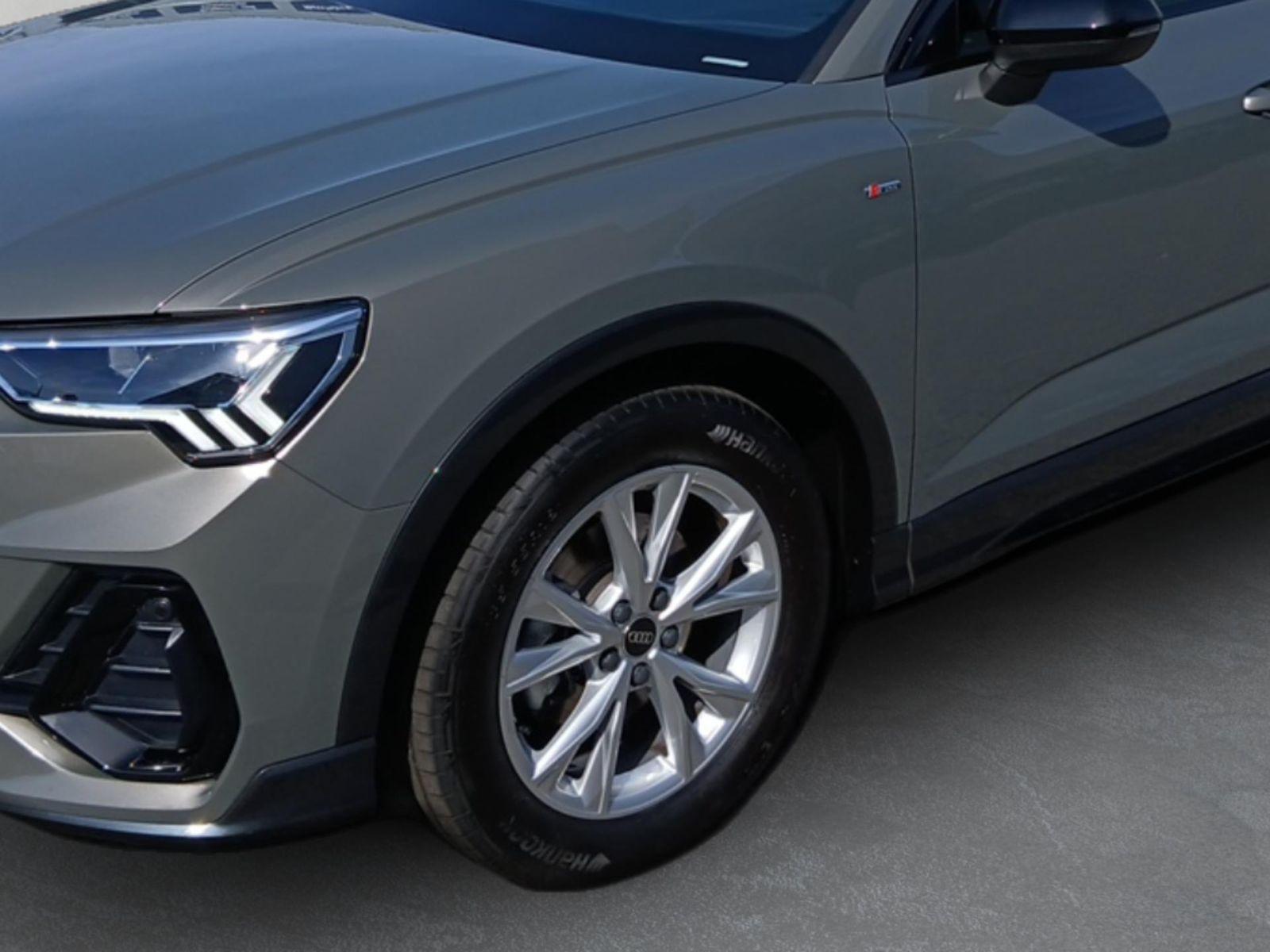 Audi Q3 2025 г. Серый, пробег 20229 км