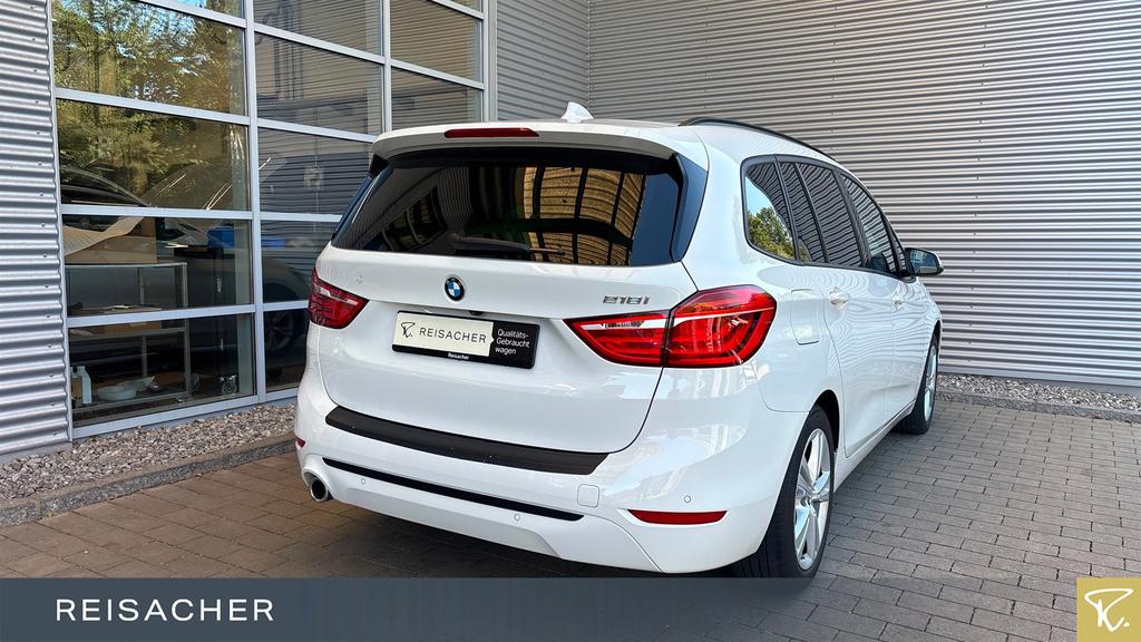 BMW 218 2022 г. Белый, пробег 55659 км