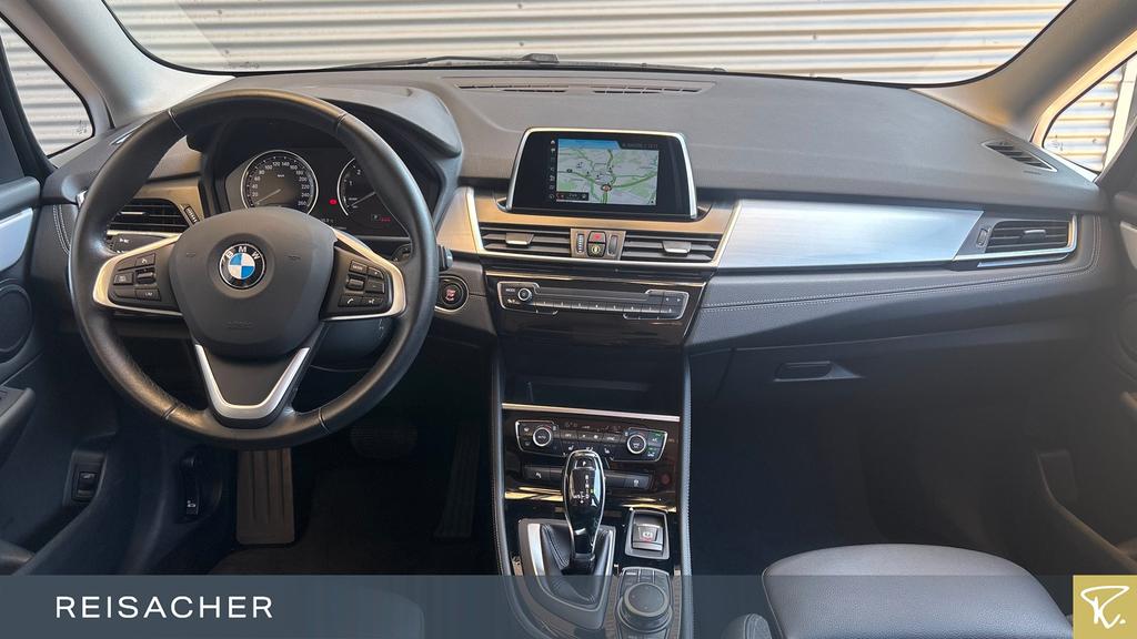 BMW 218 2022 г. Белый, пробег 55659 км