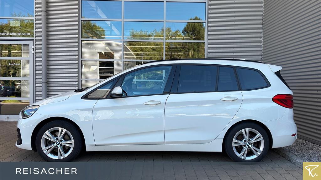 BMW 218 2022 г. Белый, пробег 55659 км