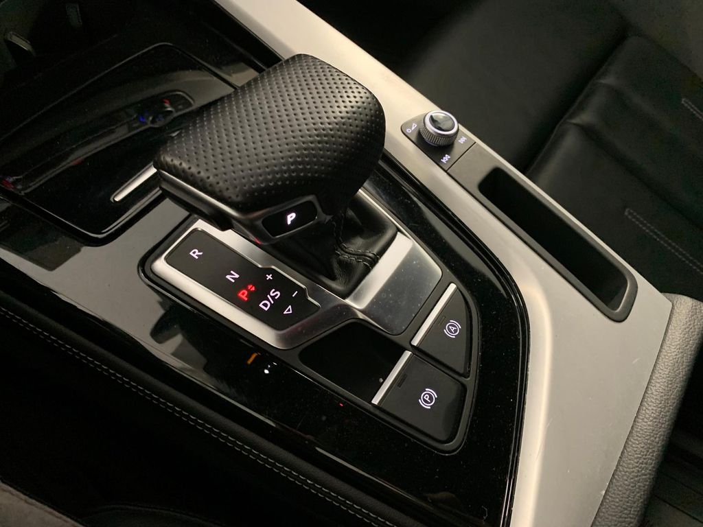 Audi A5 2023 г. Чёрный, пробег 38495 км