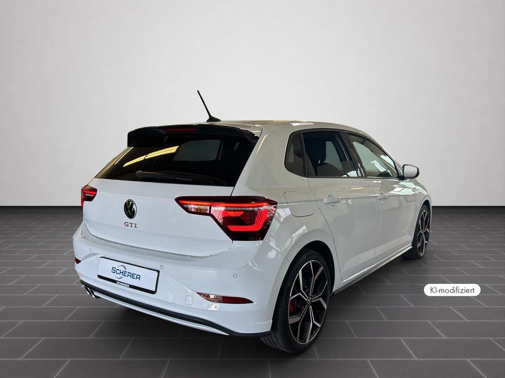Volkswagen Polo 2023 г. Белый, пробег 30946 км
