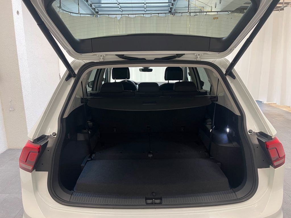 Volkswagen Tiguan 2022 г. Белый, пробег 48546 км