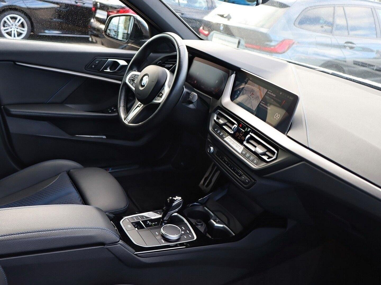 BMW 118 2024 г. Серый, пробег 37696 км