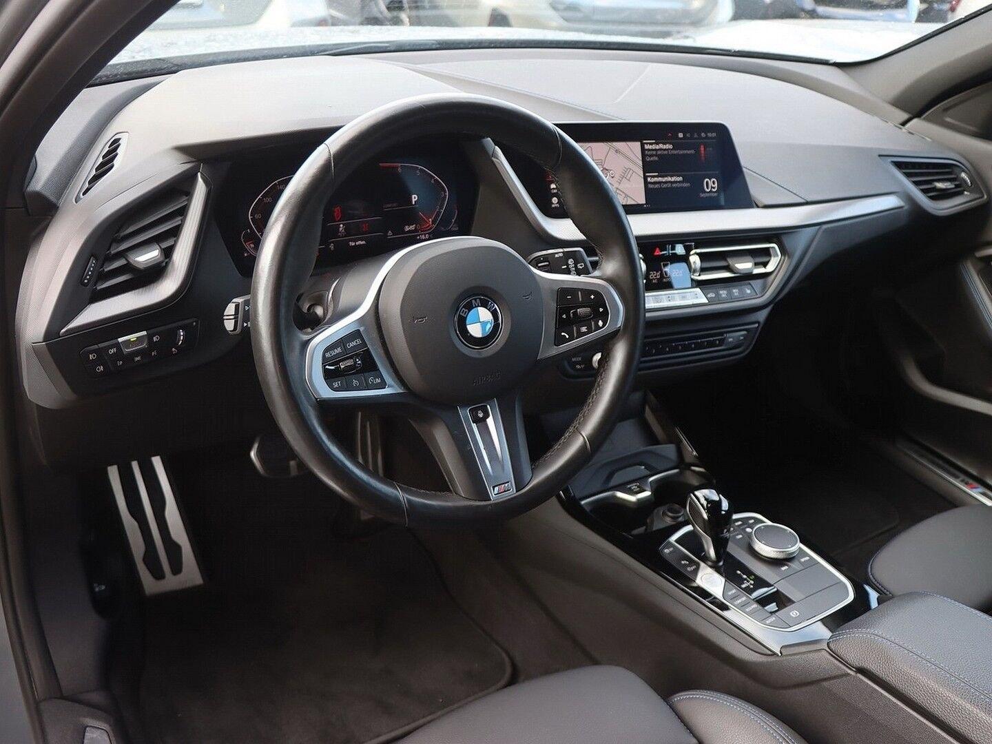 BMW 118 2024 г. Серый, пробег 37696 км