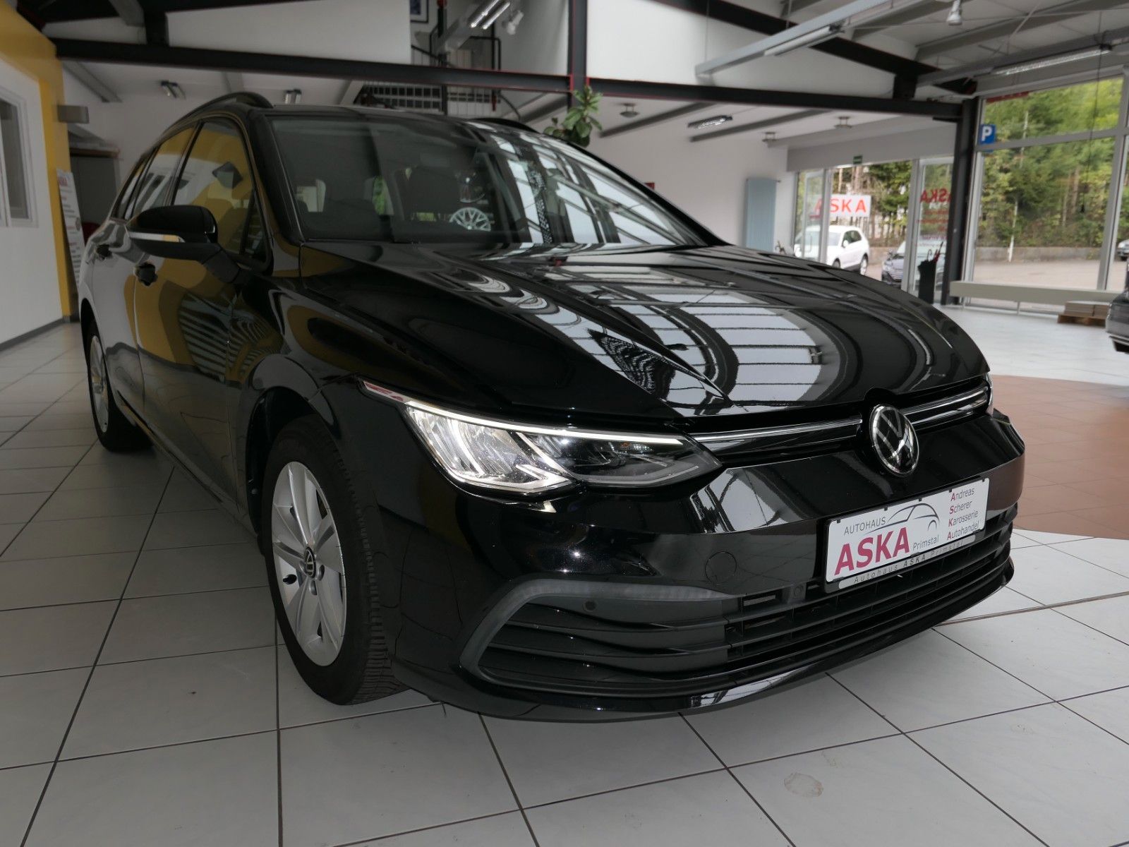Volkswagen Golf 2022 г. Чёрный, пробег 45780 км