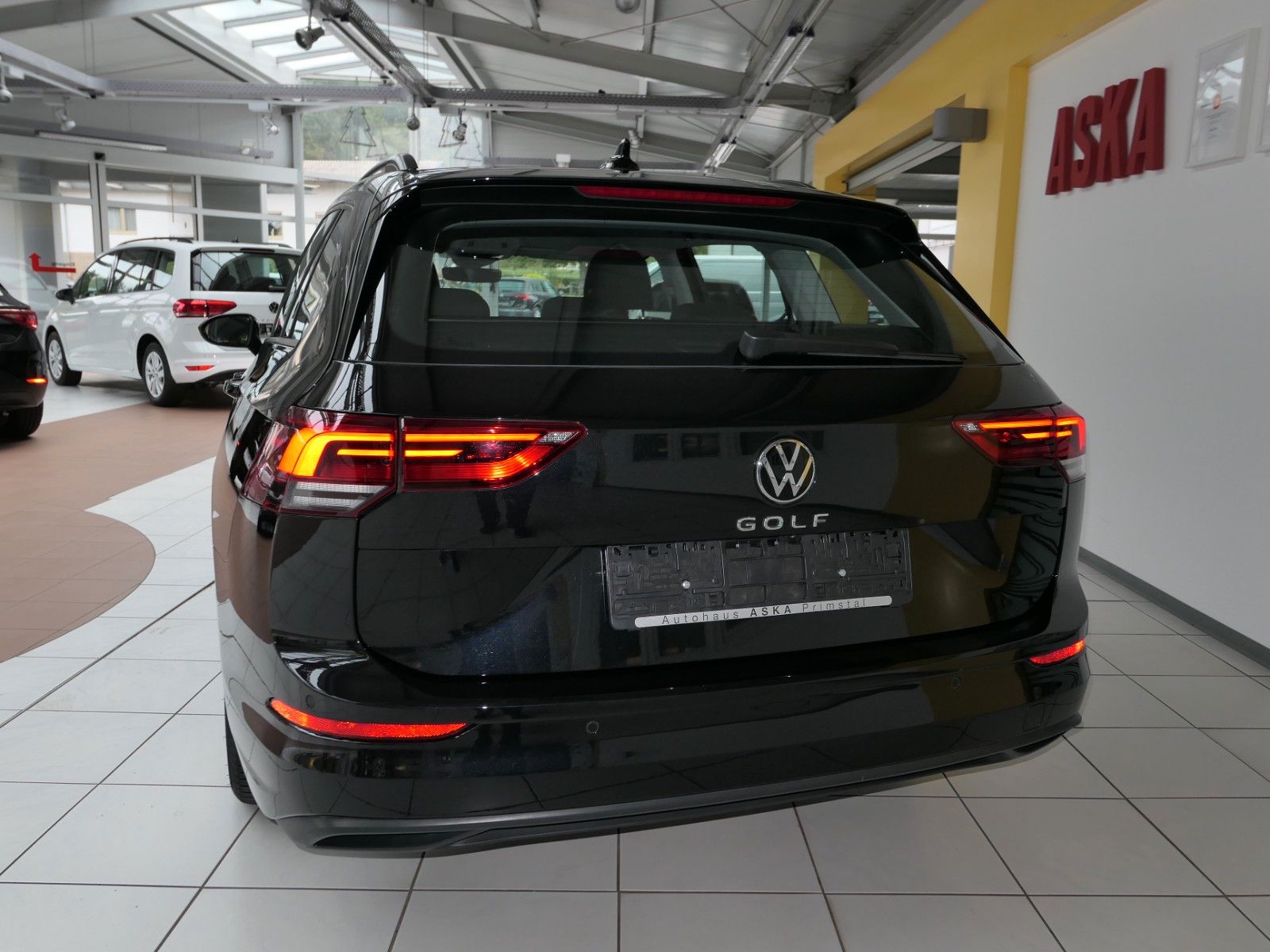 Volkswagen Golf 2022 г. Чёрный, пробег 45780 км