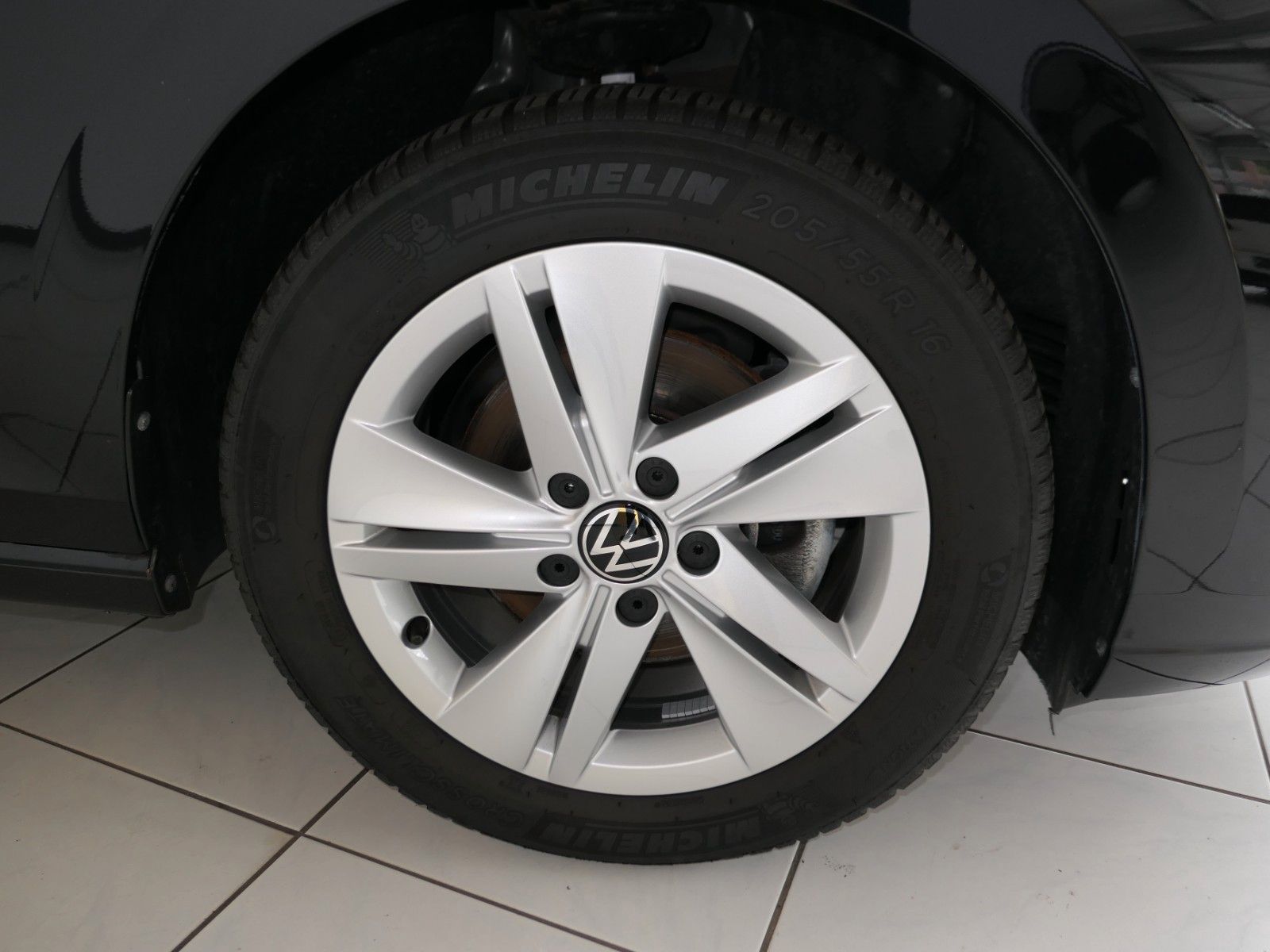 Volkswagen Golf 2022 г. Чёрный, пробег 45780 км