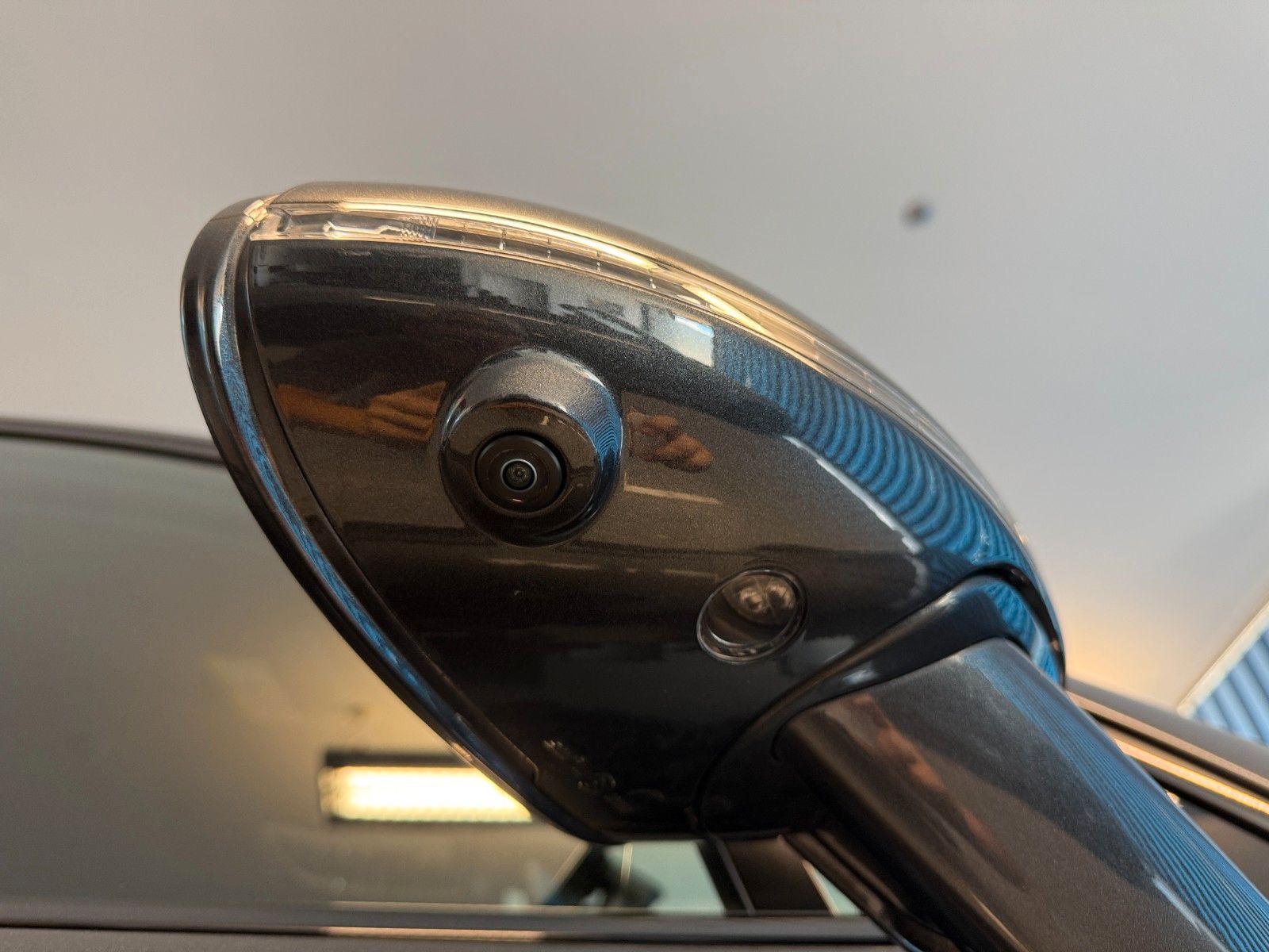 Porsche Macan 2024 г. Серый, пробег 47500 км