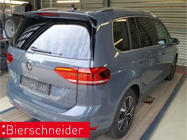 Volkswagen Touran 2023 г. Серый, пробег 51480 км