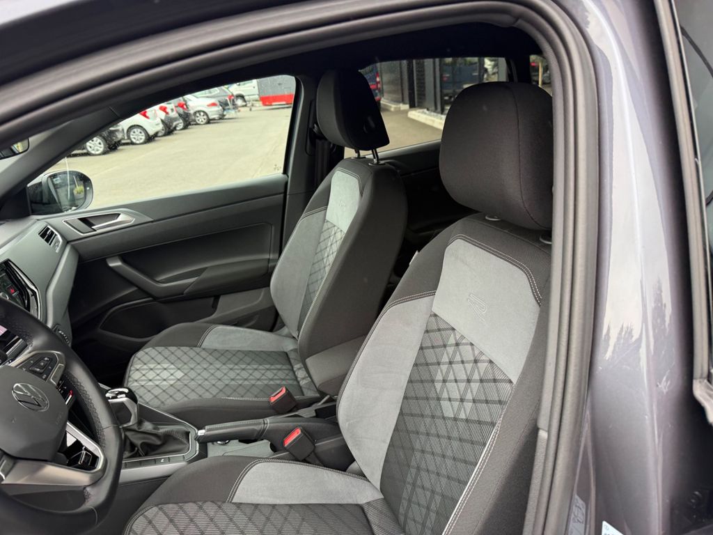 Volkswagen Taigo 2023 г. Серый, пробег 36000 км
