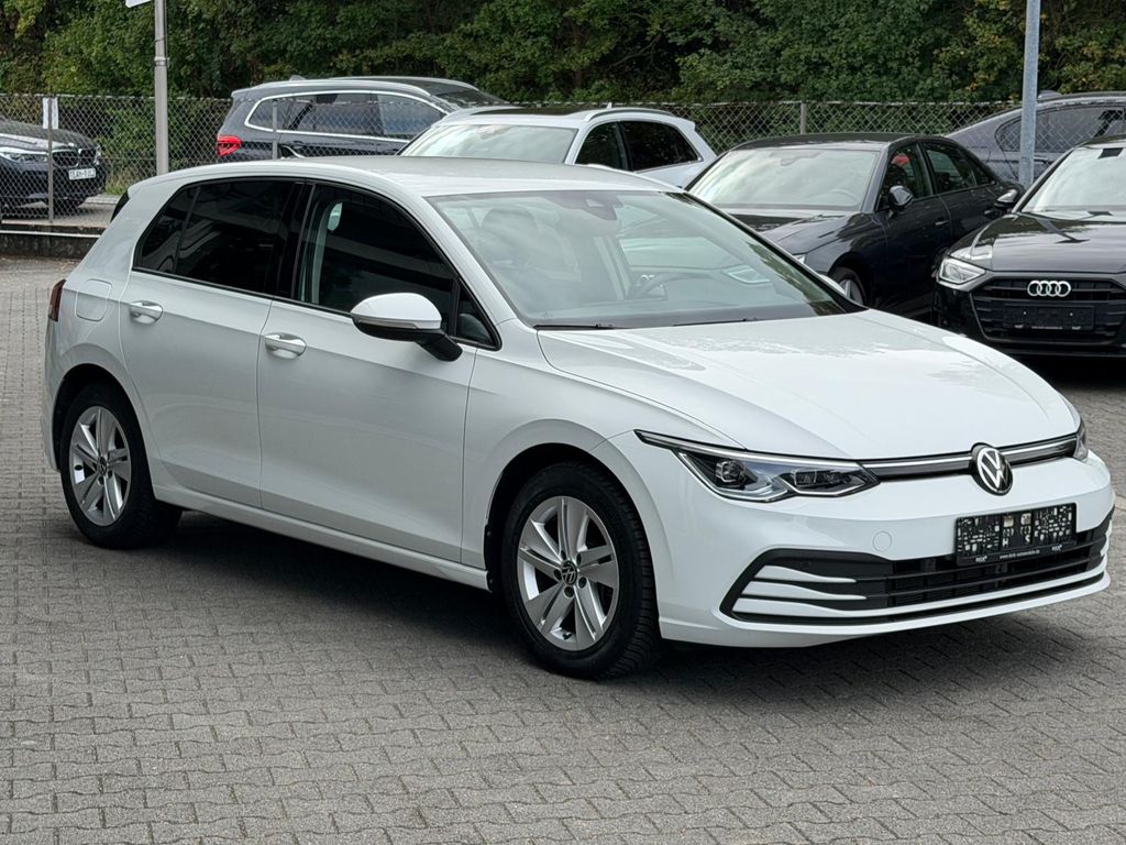 Volkswagen Golf 2023 г. Белый, пробег 49112 км