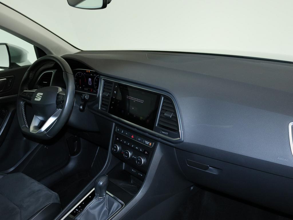 SEAT Ateca 2022 г. Серебристый, пробег 40237 км