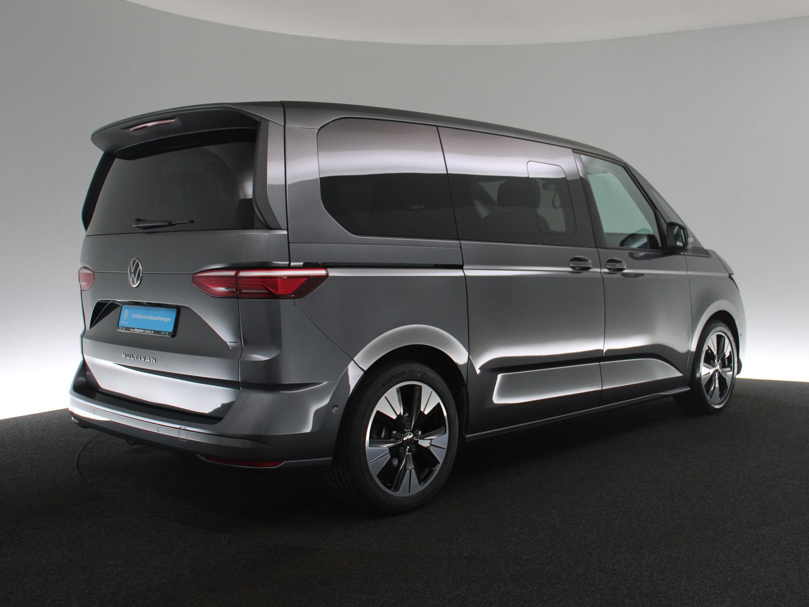 Volkswagen T7 MULTIVAN 2025 г. Серый, пробег 33353 км