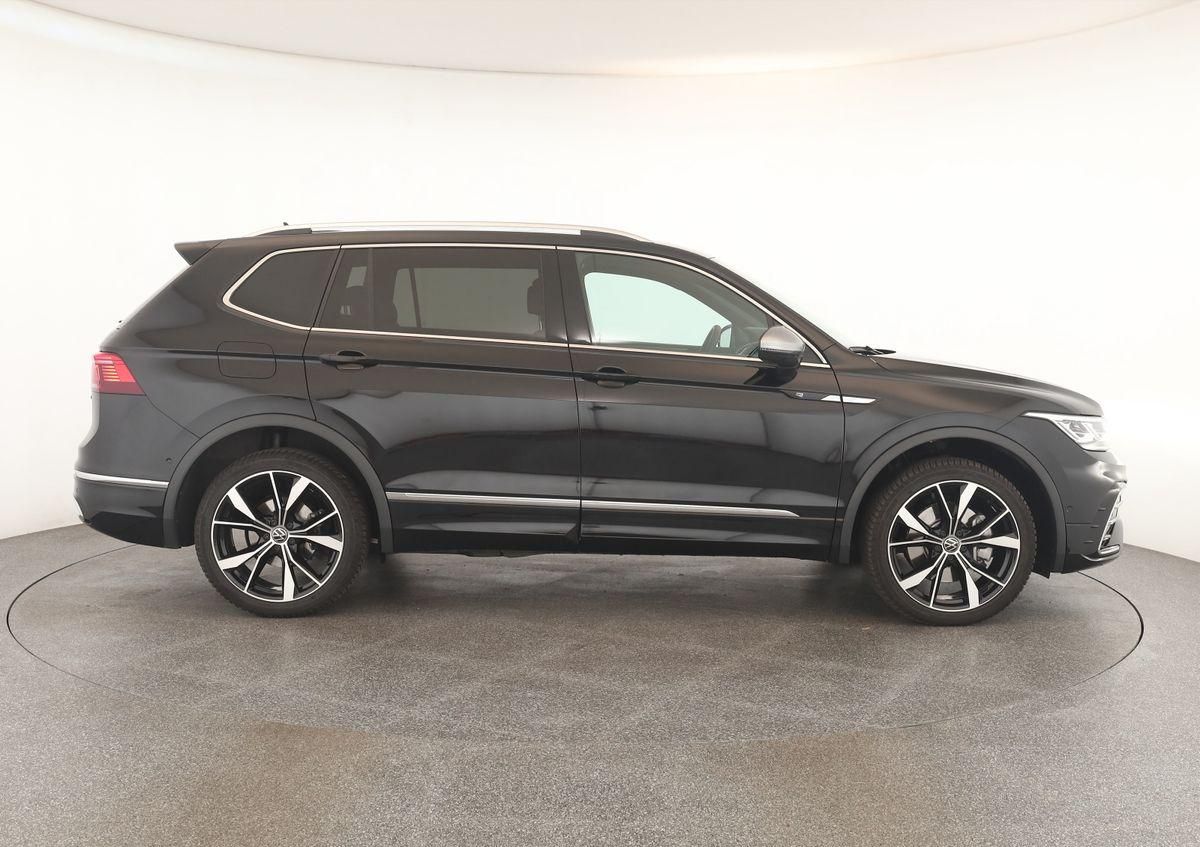 Volkswagen TIGUAN ALLSPACE 2024 г. Чёрный, пробег 39900 км