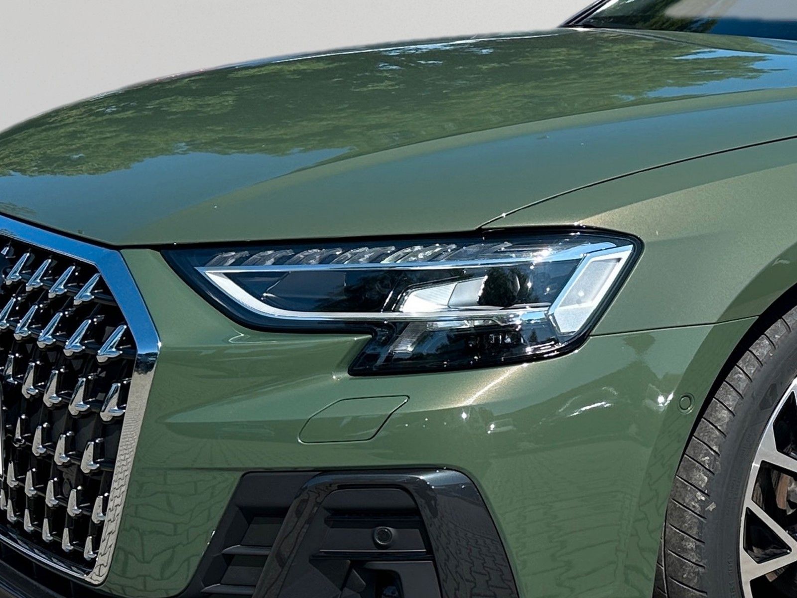 Audi A8 2023 г. Зелёный, пробег 40100 км