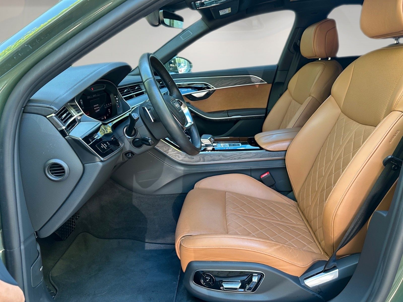 Audi A8 2023 г. Зелёный, пробег 40100 км