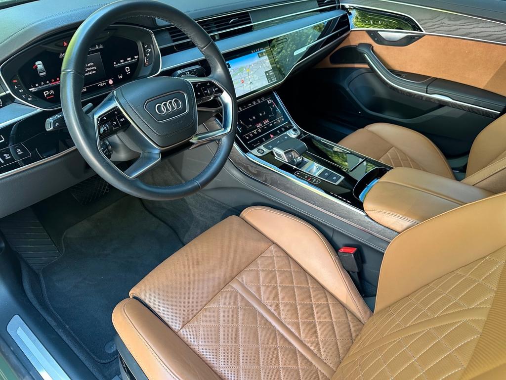 Audi A8 2023 г. Зелёный, пробег 40100 км