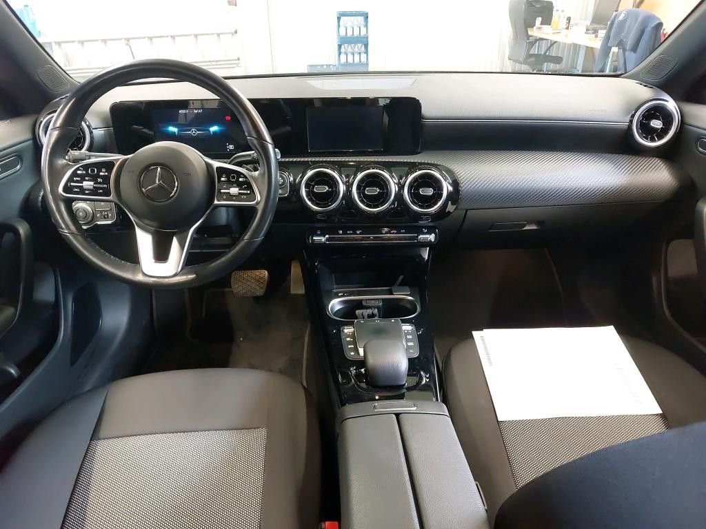 Mercedes-Benz CLA 200 SHOOTING BRAKE 2022 г. Чёрный, пробег 56147 км