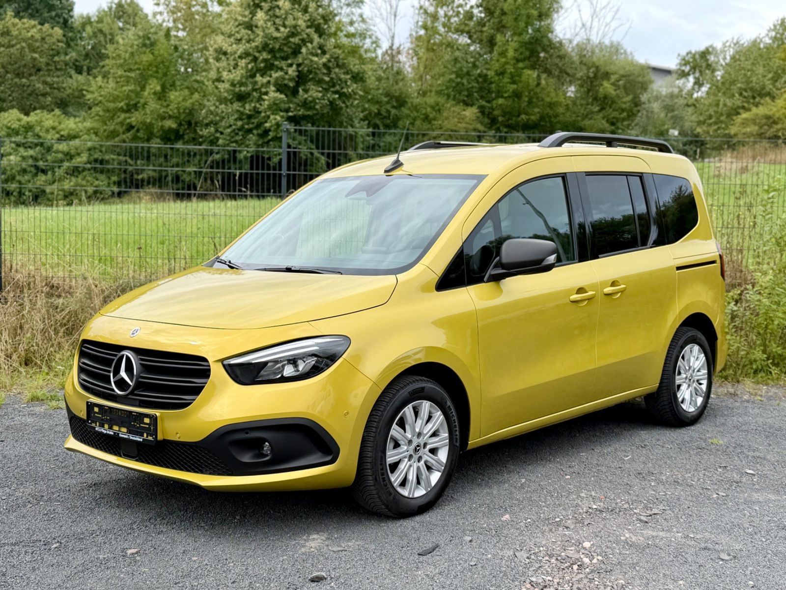 Mercedes-Benz Citan 2022 г. Жёлтый, пробег 27000 км