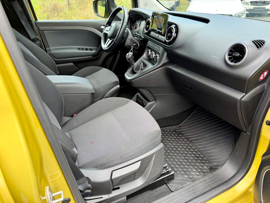 Mercedes-Benz Citan 2022 г. Жёлтый, пробег 27000 км
