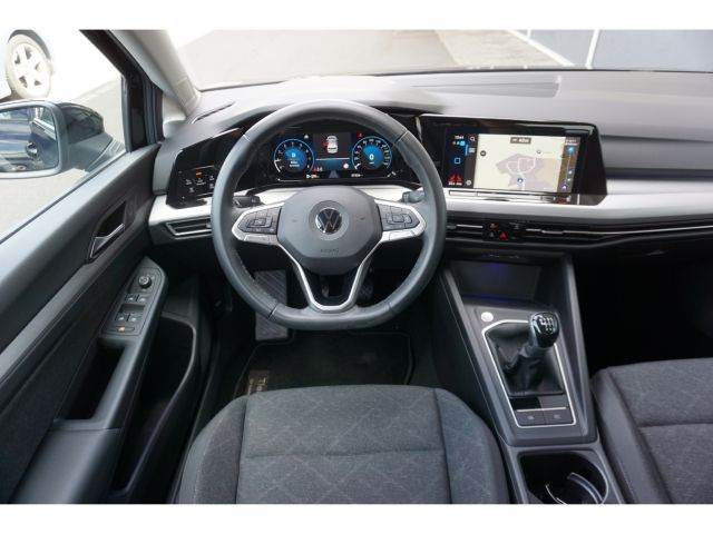 Volkswagen Golf 2023 г. Чёрный, пробег 37000 км