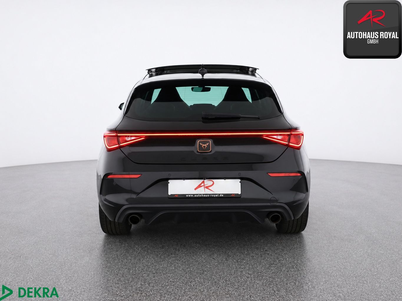Cupra Leon 2023 г. Чёрный, пробег 50000 км