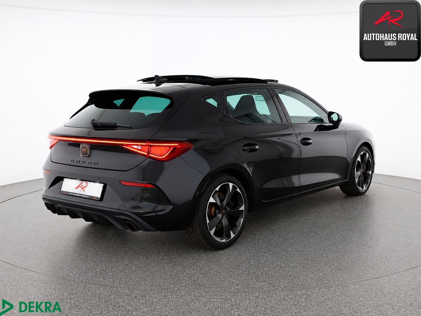 Cupra Leon 2023 г. Чёрный, пробег 50000 км