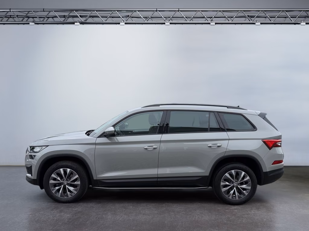 Skoda Kodiaq 2023 г. Серый, пробег 49434 км