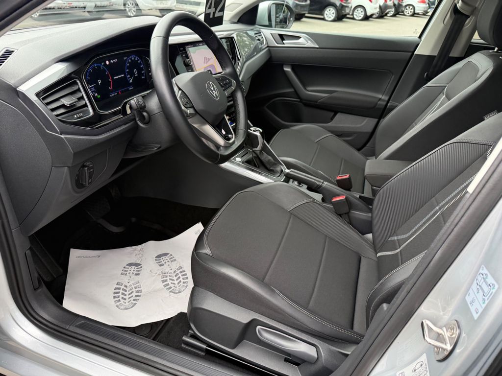 Volkswagen Taigo 2023 г. Серебристый, пробег 14000 км