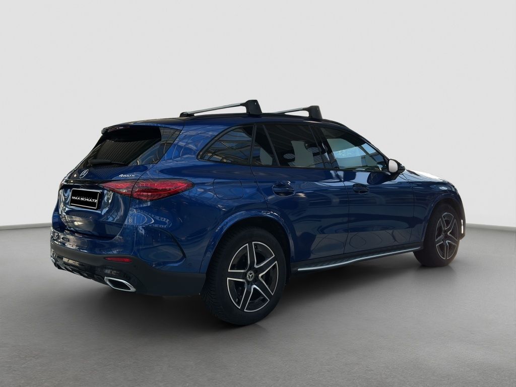 Mercedes-Benz GLC 300 2025 г. Синий, пробег 8700 км