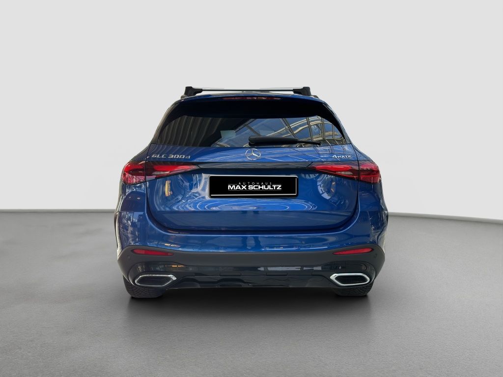 Mercedes-Benz GLC 300 2025 г. Синий, пробег 8700 км