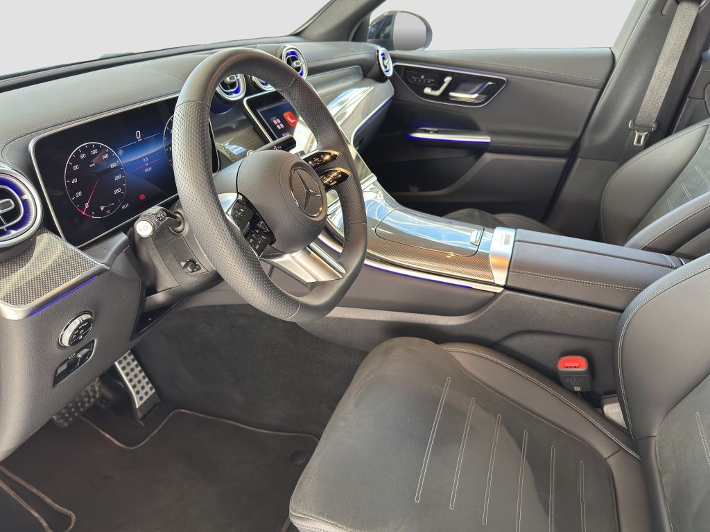 Mercedes-Benz GLC 300 2025 г. Синий, пробег 8700 км