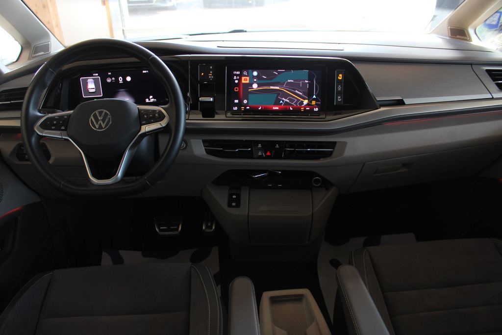 Volkswagen T7 MULTIVAN 2025 г. Чёрный, пробег 25000 км