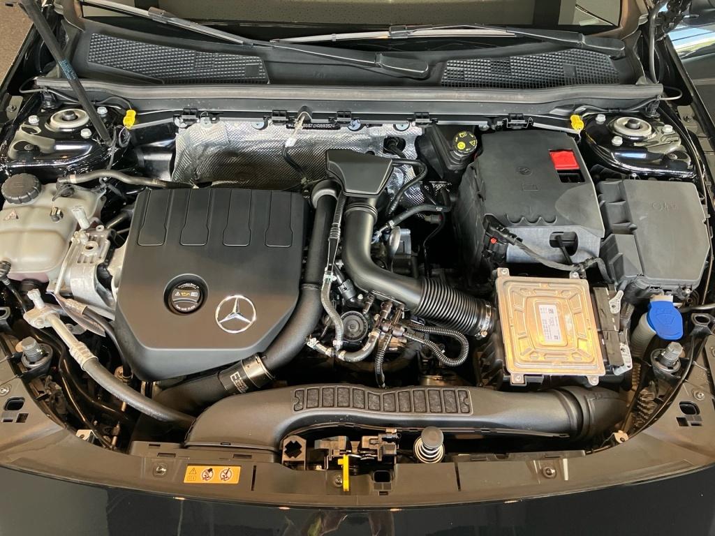 Mercedes-Benz CLA 200 SHOOTING BRAKE 2022 г. Чёрный, пробег 47400 км