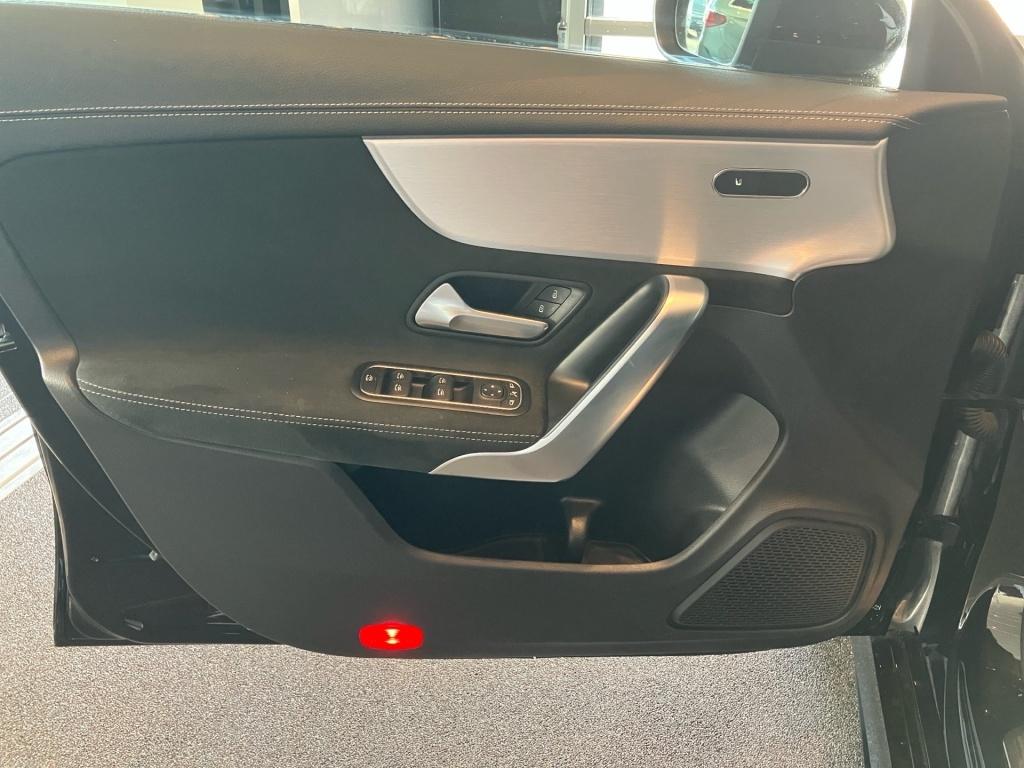Mercedes-Benz CLA 200 SHOOTING BRAKE 2022 г. Чёрный, пробег 47400 км