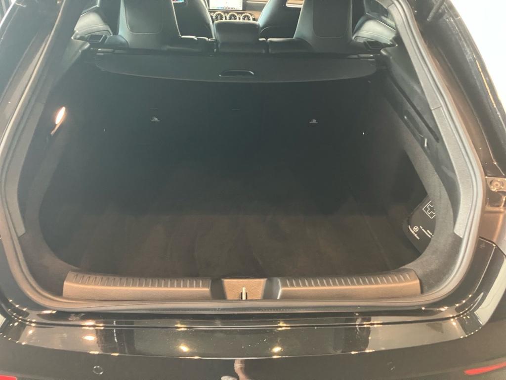 Mercedes-Benz CLA 200 SHOOTING BRAKE 2022 г. Чёрный, пробег 47400 км