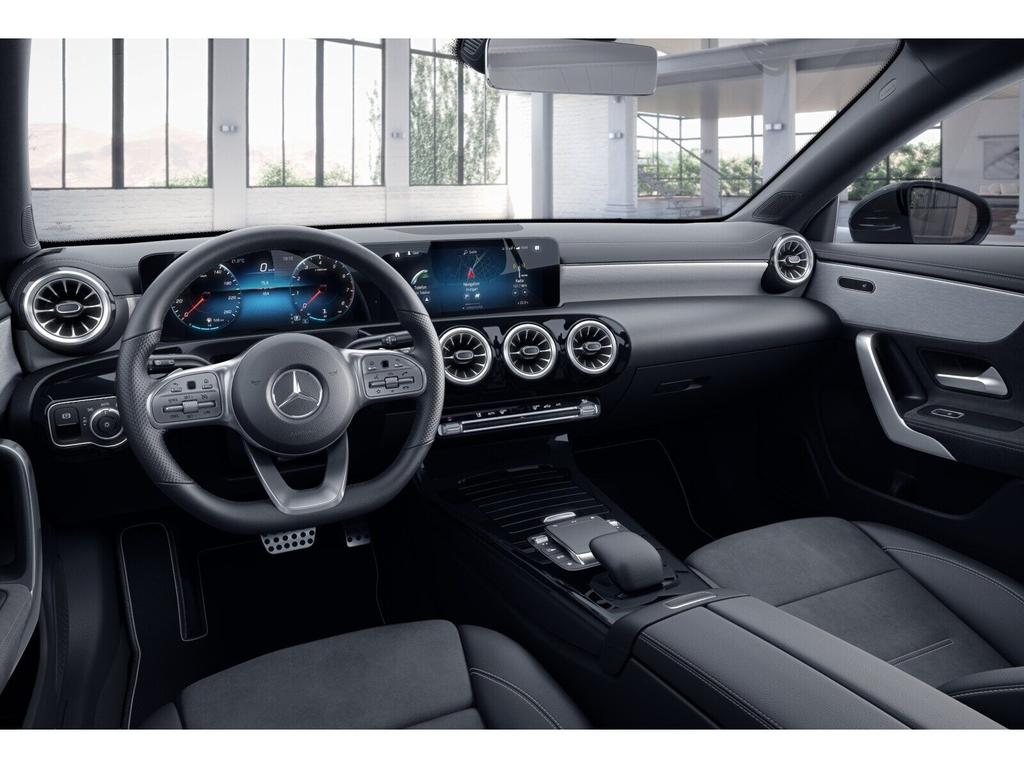 Mercedes-Benz CLA 200 SHOOTING BRAKE 2022 г. Чёрный, пробег 47400 км