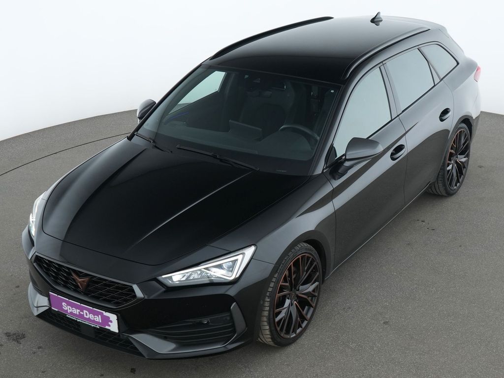 Cupra Leon 2024 г. Чёрный, пробег 51368 км