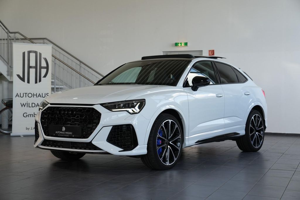 Audi RSQ3 2023 г. Белый, пробег 47000 км