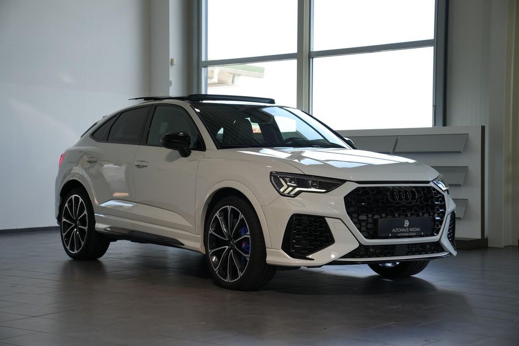 Audi RSQ3 2023 г. Белый, пробег 47000 км