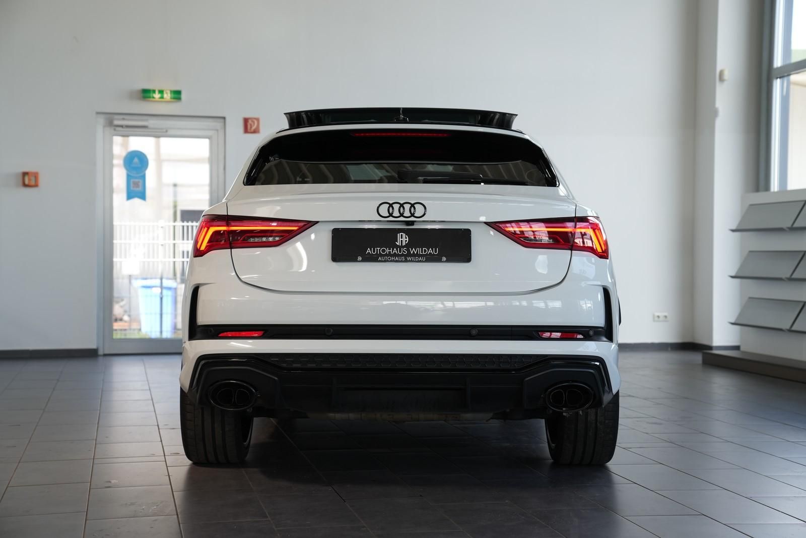 Audi RSQ3 2023 г. Белый, пробег 47000 км
