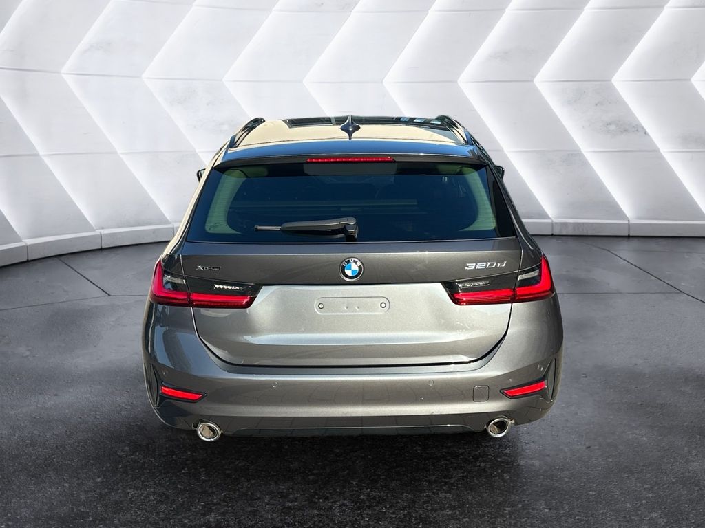 BMW 320 2022 г. Серебристый, пробег 45800 км