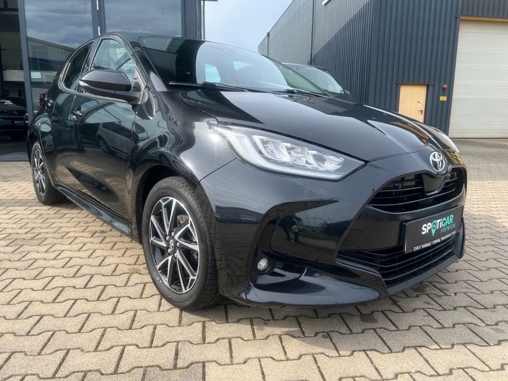 Toyota Yaris 2022 г. Чёрный, пробег 49100 км