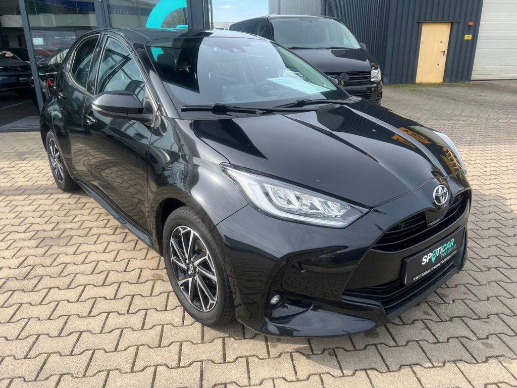 Toyota Yaris 2022 г. Чёрный, пробег 49100 км