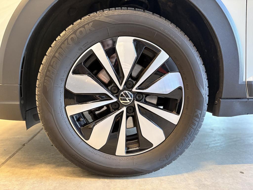 Volkswagen Taigo 2025 г. Белый, пробег 29299 км